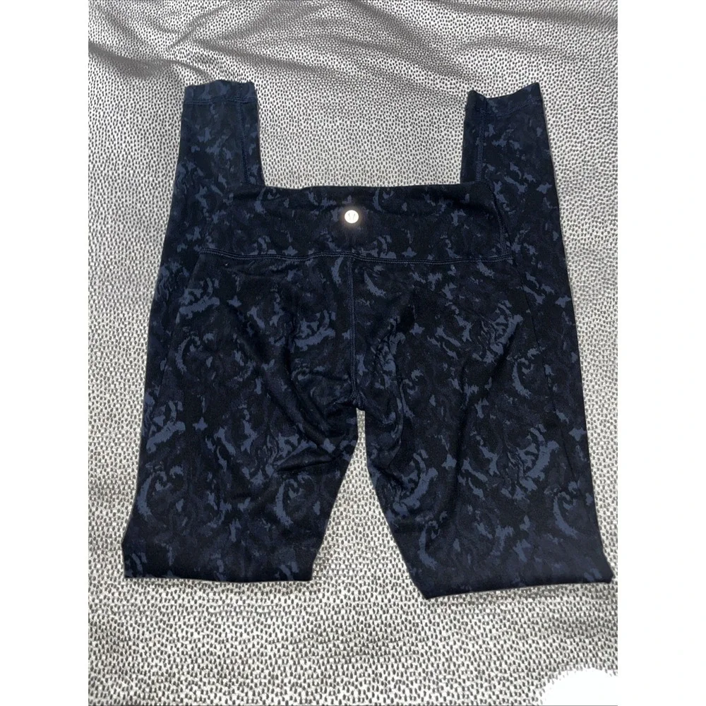 Lululemon Women's Size 4 Leggings Yoga Pants Activewear‎